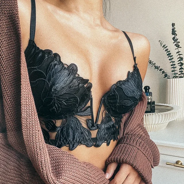 New Sexy French Lace Embroidery Brassiere Lingerie Set - a stunning and comfortable underwear set that enhances your femininity