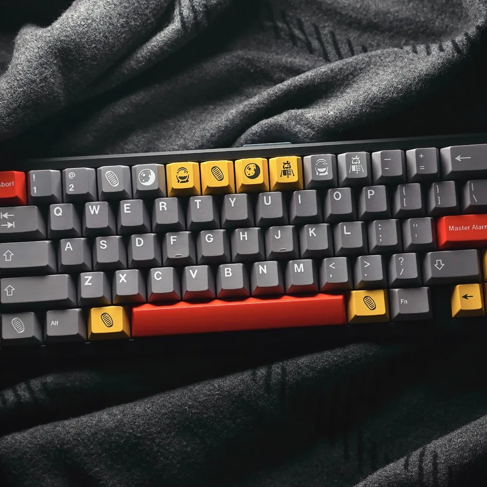 GMK lunar Assembly Kit（GMK Lunar Theme Keycap Full Set PBT Custom 