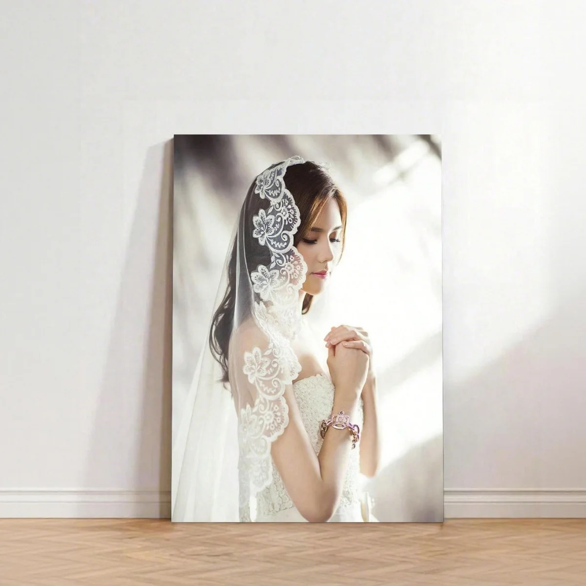 Customizable Vivid Wall Art Canvas Prints – Stylish and Modern Home Decor Perfect