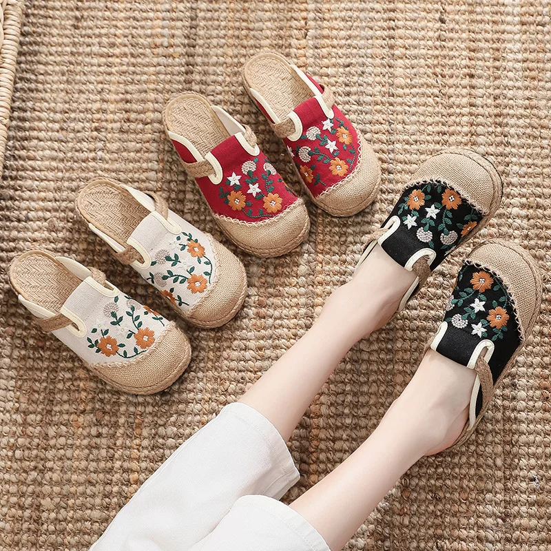Women Summer Ethnic Flower Leather Spliced Mid Heel Slippers