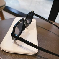 Lunettes de soleil vintage à grande monture pour femmes et hommes, lunettes de soleil carrées de marque, lunettes rétro, lunettes de protection pour homme et femme, lunettes de soleil polygonales 6