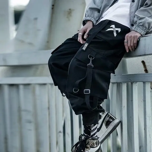 ☆未使用タグ付☆V12 LIB LOGO PANTS メンズM 白