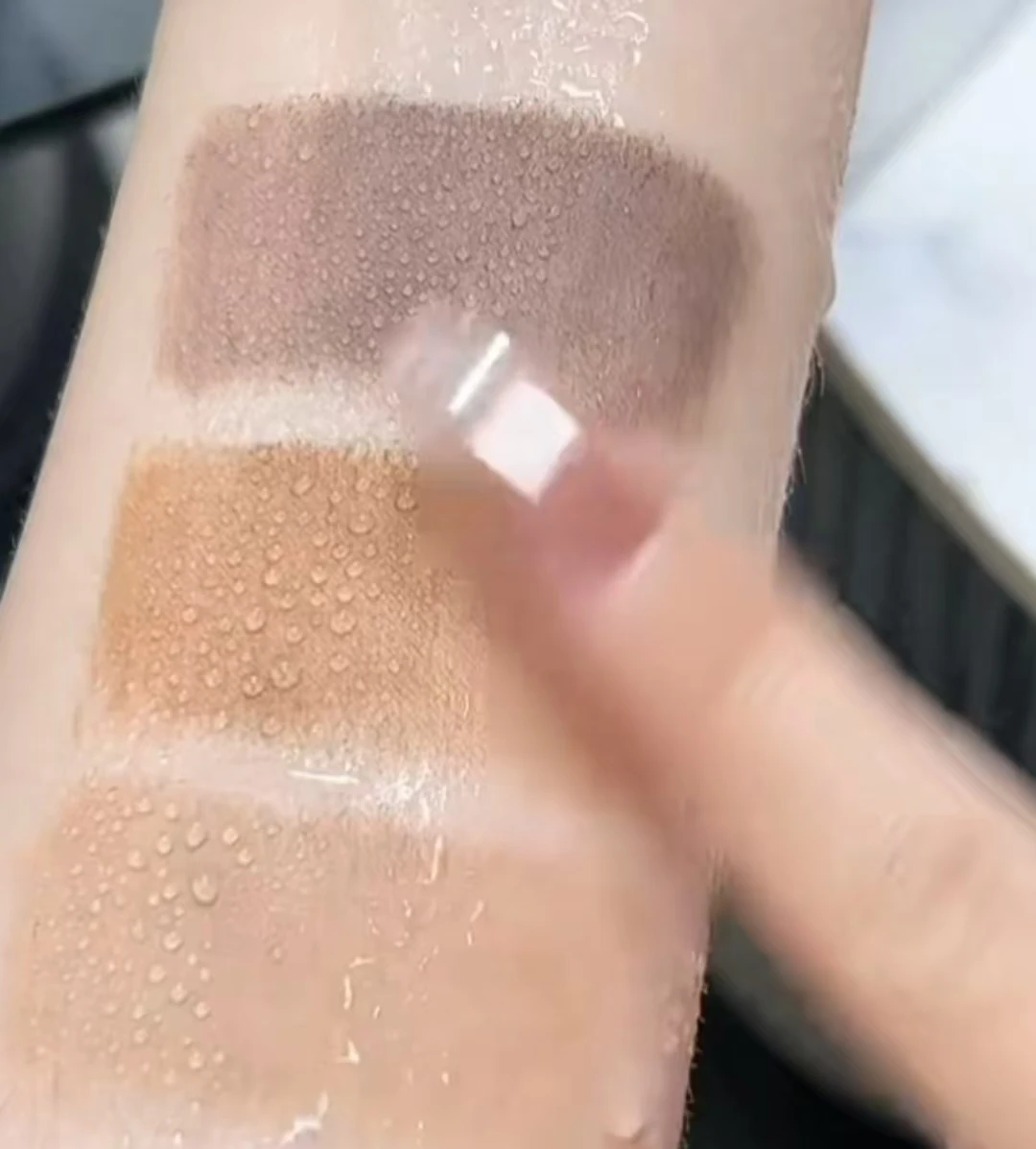 Description Picture 3 of itemUhue Tinted Brow Cream Gel Soft Mist Wave Waterproof Dyeing Eyebrow Enhancers Natural Longlasting Easy To Wear Eyebrow Makeup