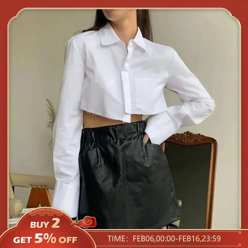 Camisa corta con cuello vuelto para mujer, ombligo expuesto, Color sólido, diseño Irregular, ropa de primavera