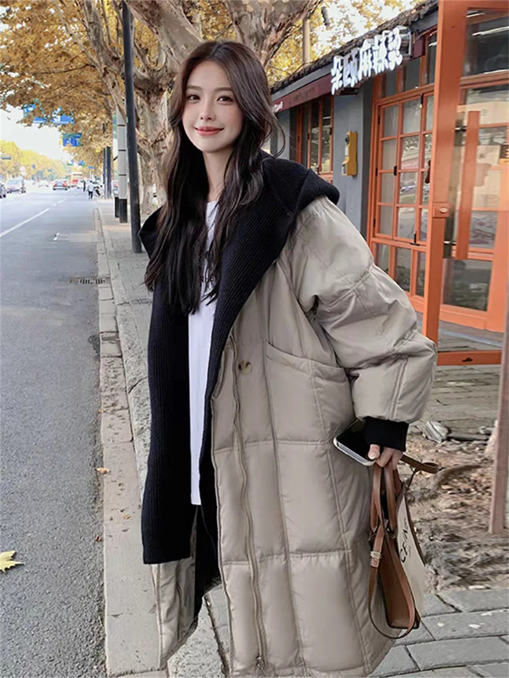 Рисунок 2 - Женский зимний пуховик средней длины