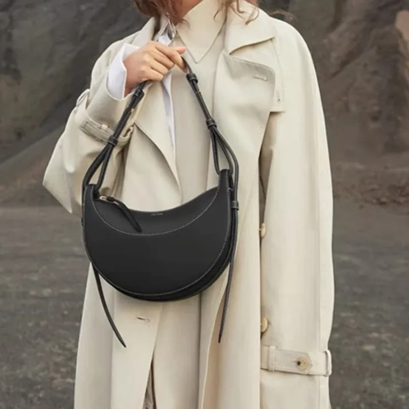 New Fashionable and Versatile Crescent Bag French Niche Design Crossbody Bag Can Be Carried on One Shoulder Fashionable Bag