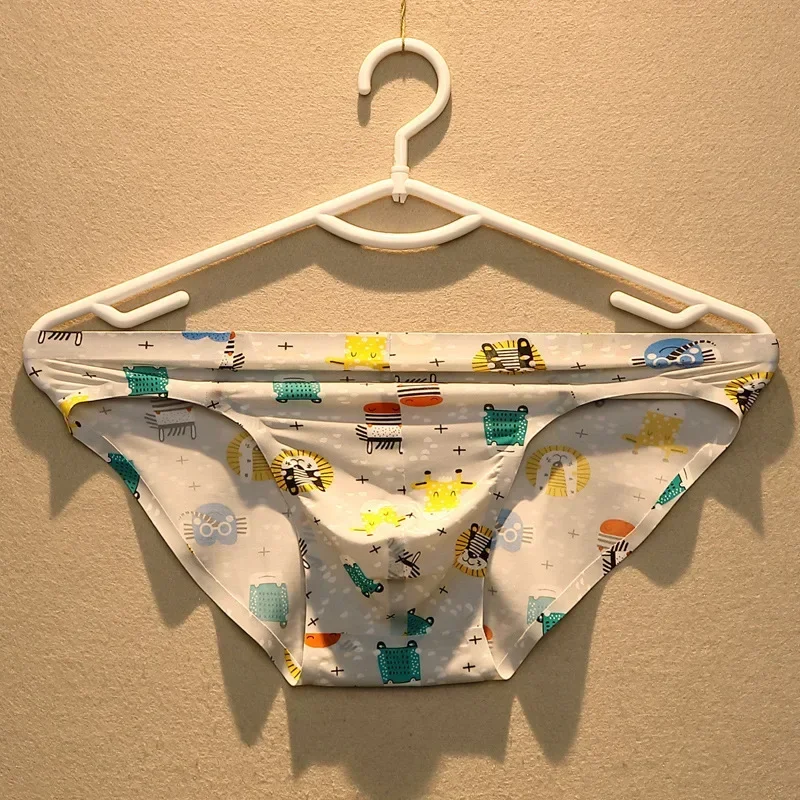 Men's Ice Silk Underwear Traceless Triangle Pants Youth Breathable Cartoon Cartoon Thin Boys' Shorts and Shorts 4
