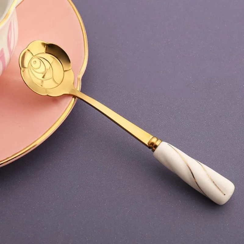 Stainless Steel Flower-Shaped Coffee Scoops Long Handle Creative Cute Spoons for Ice Cream Coffee Tea Desserts Drink Mixing