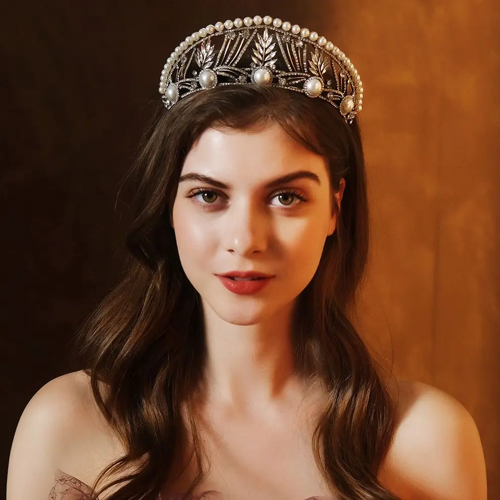DIEZI Vintage Baroque Pearl Tiara Crown For Women Headwear Wedding