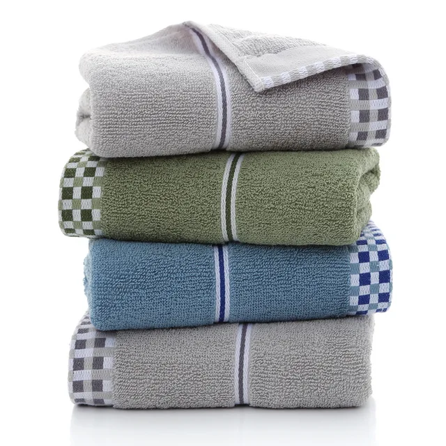 Soft and absorbent 100% cotton towel for face cleansing and everyday use