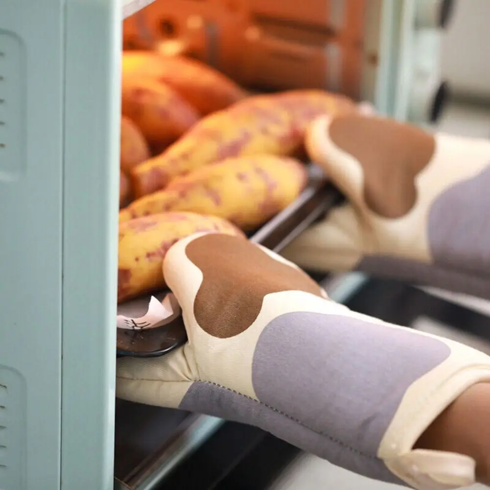 Cute Cat Paws Oven Mitts Cat Claw Baking Oven Gloves Anti-scald Microwave Insulated Gloves