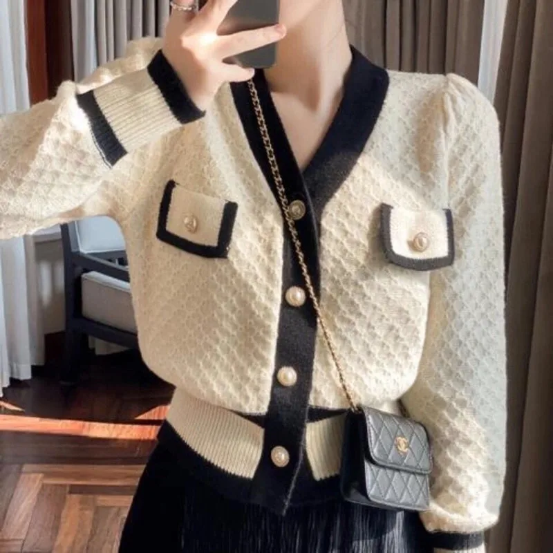 New Spring and Autumn Top Women's French Vintage Pearl Button Small Fragrance Cardigan Coat Women's Knitted Sweater