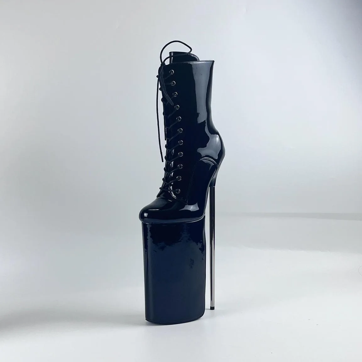 30CM Hate Sky High European and American fetish boots Sexy large waterproof platform steel pipe dance boots Fun runway