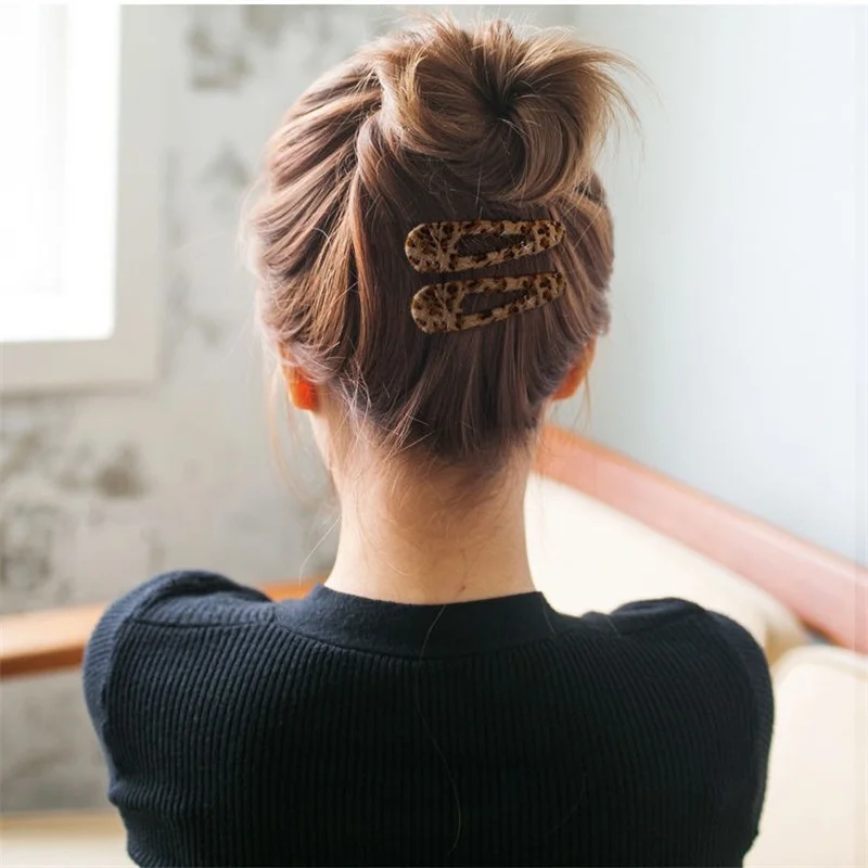 Рисунок 3 - Женские леопардовые зажимы для волос
