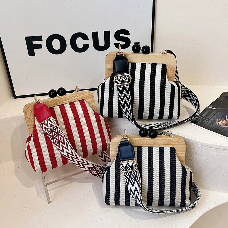 Fashion Striped Wooden Clip Shell Clutch Bag for Women Wide Strap Shoulder Bags Elegant Canvas Crossbody Bag Summer Beach Purses