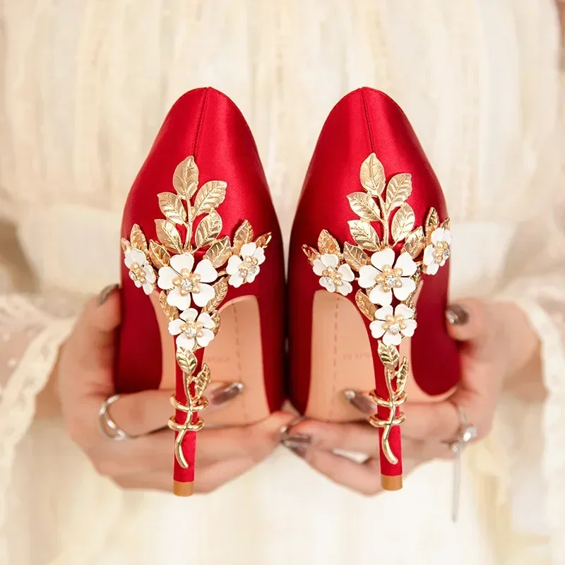 Women's Metal Flowers Stiletto High-heel Shoes Female  Light Luxury Sexy Fashion Wedding Shoes Pointed Toe Satin Single Shoes 3