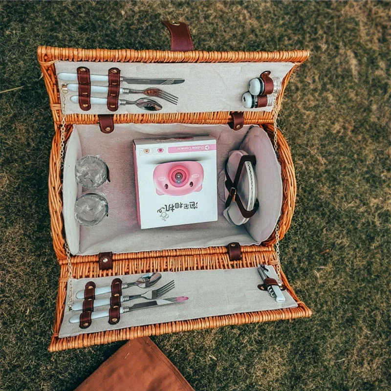 Large-capacity Rattan Picnic Basket Woven Storage Hamper Outdoor Fruit Baskets with Tableware Full Set Camping Storage Box 5