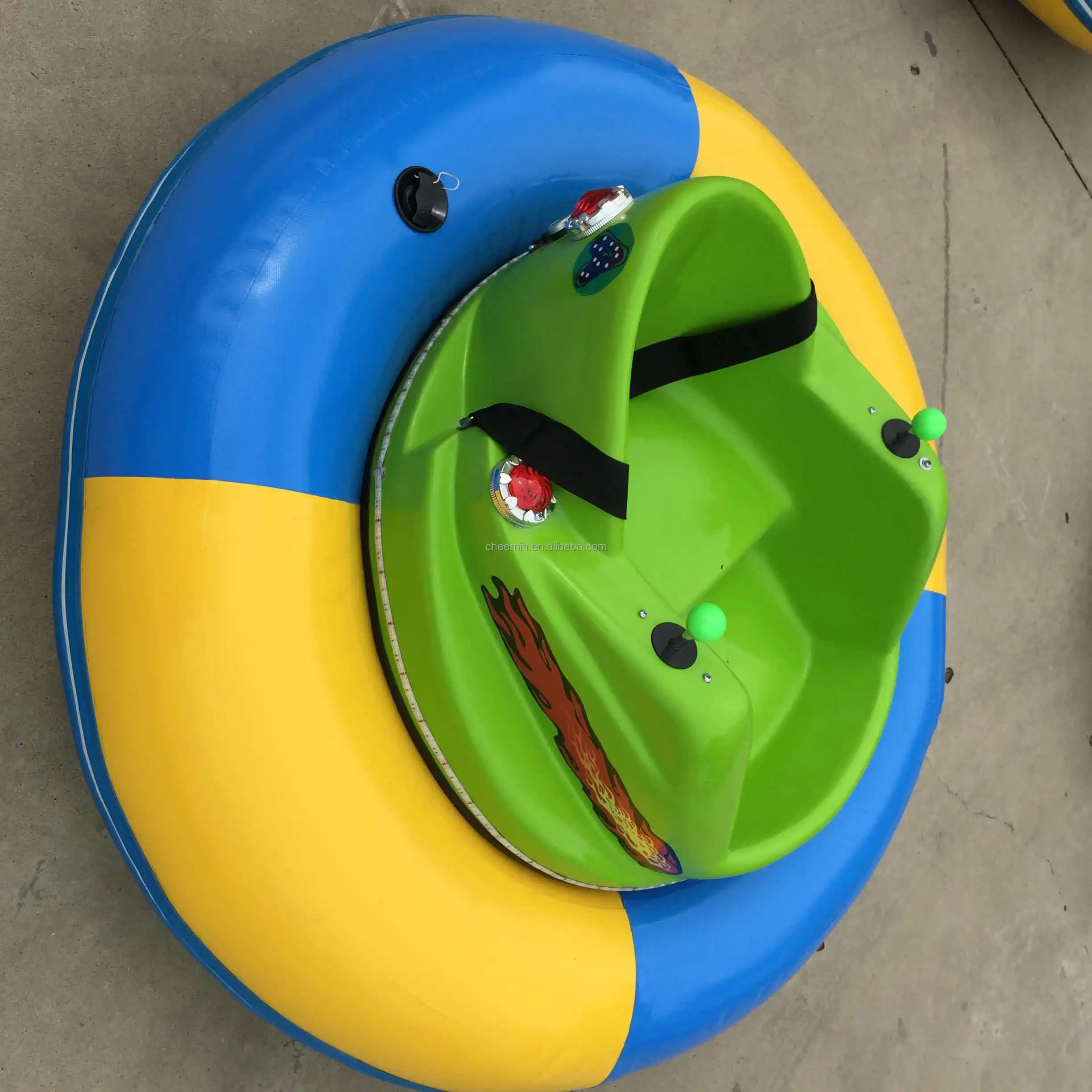 Bumper Car Electric for Kids to Drive 360 Spinning New Children inflatable Battery bumper Car Ride-on
