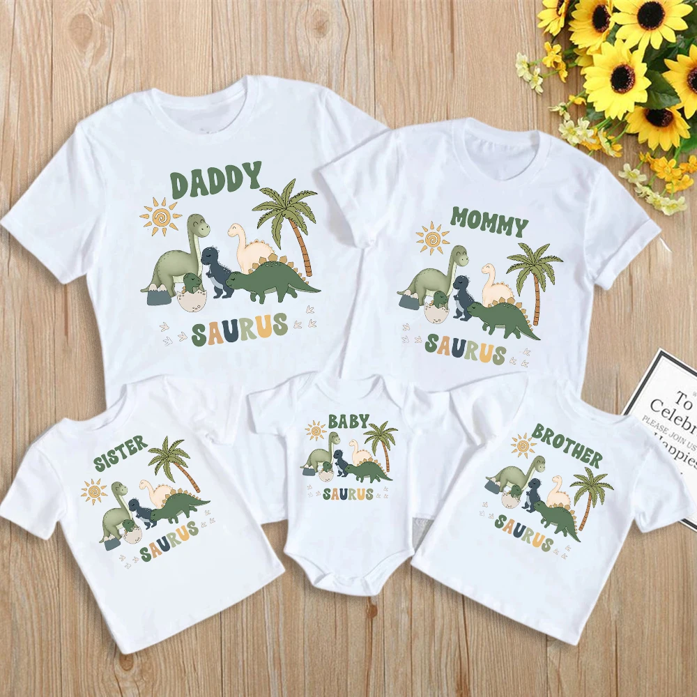 thumbnail image 2 of Conjuntos a juego para toda la familia con estampado de dinosaurios de dibujos animados, camisetas para fiesta de cumpleaños de niño, camiseta de aspecto familiar, camiseta para papá, mamá, hermano y, 2 of 5