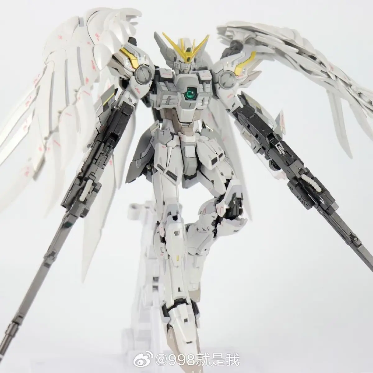 Daban 8827 Mg 1/100 Wing Snow White Prelude Assembly Model