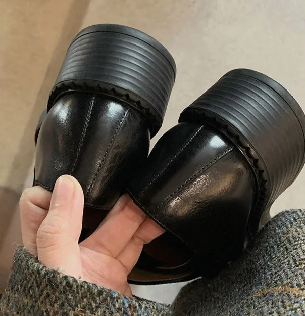 Βρετανικού στιλ μοκασίνια με ένα πόδι σε σχήμα αλόγου, καινούργια χειροποίητα μικρά δερμάτινα παπούτσια για γυναίκες, με χοντρές σόλες,_voghion.com