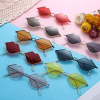 Sexy Hot Lips Shape Sunglasses Retro Small Frame Metal Sunglasses Fashion Ocean Lens Sunglasses for Men and Women 2