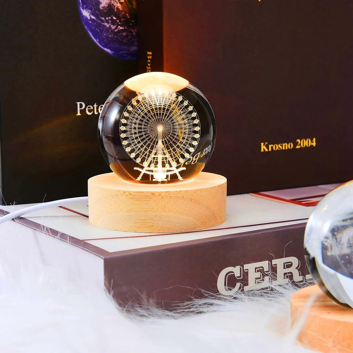 Luminoso Star Planet Moon Crystal Ball Lamp Comodino Night Light Projection Luce Ambientale Ornamenti Regalo Creativi Regalo Per Amico
