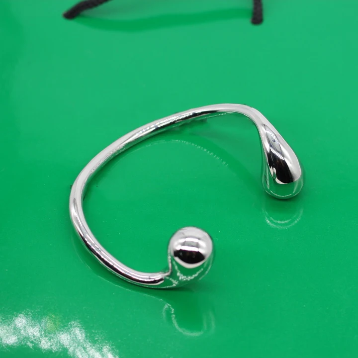 ǹ ε巯  , Ÿ ־,  Ƽ Ʈ,  м ̳ 귣, , 2024 ǰ