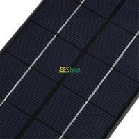 Chargeur solaire portable étanche 5V USB pour le camping, la randonnée et les petites appareils (téléphone, batterie externe) 4