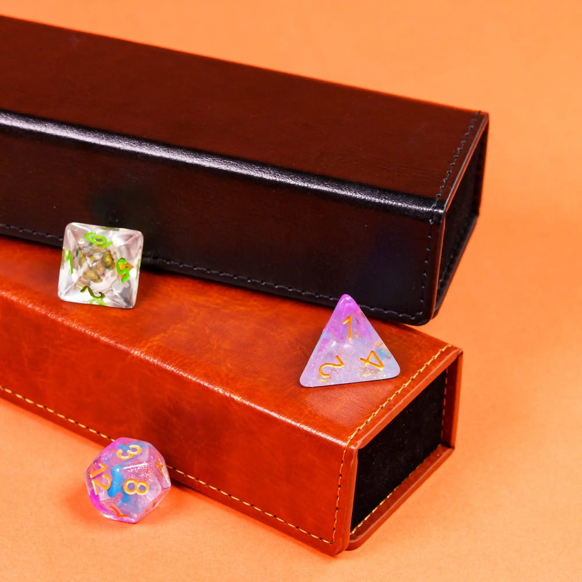 Cusdie Leather Box Dice Case for 7Pcs Dice Storage Box for 16mm D&D Holder Tabletop Games RPG--Hexagonal/Rectangle