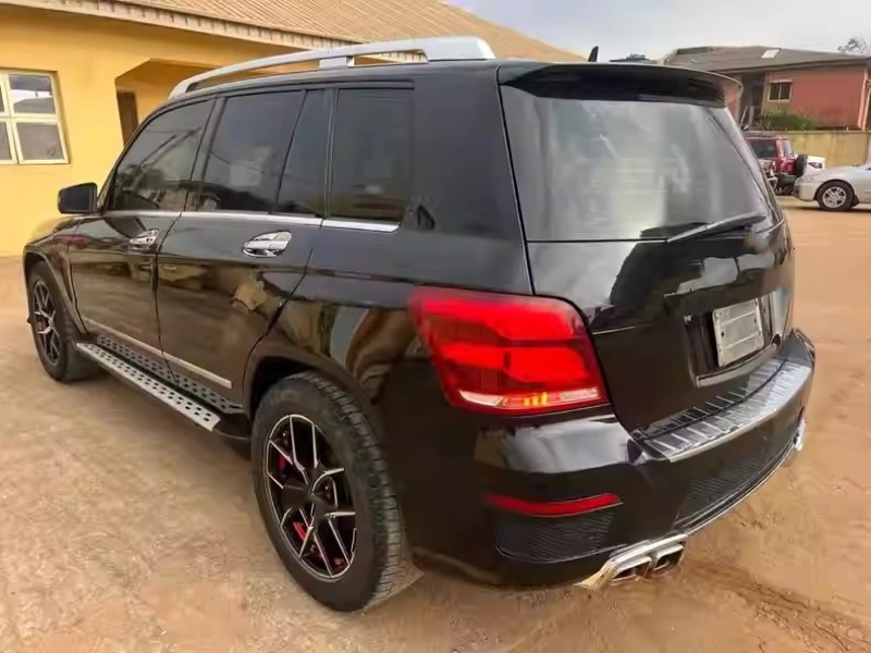 Reflector De Parachoques Trasero BuyWeek Para MERCEDES-BENZ X204