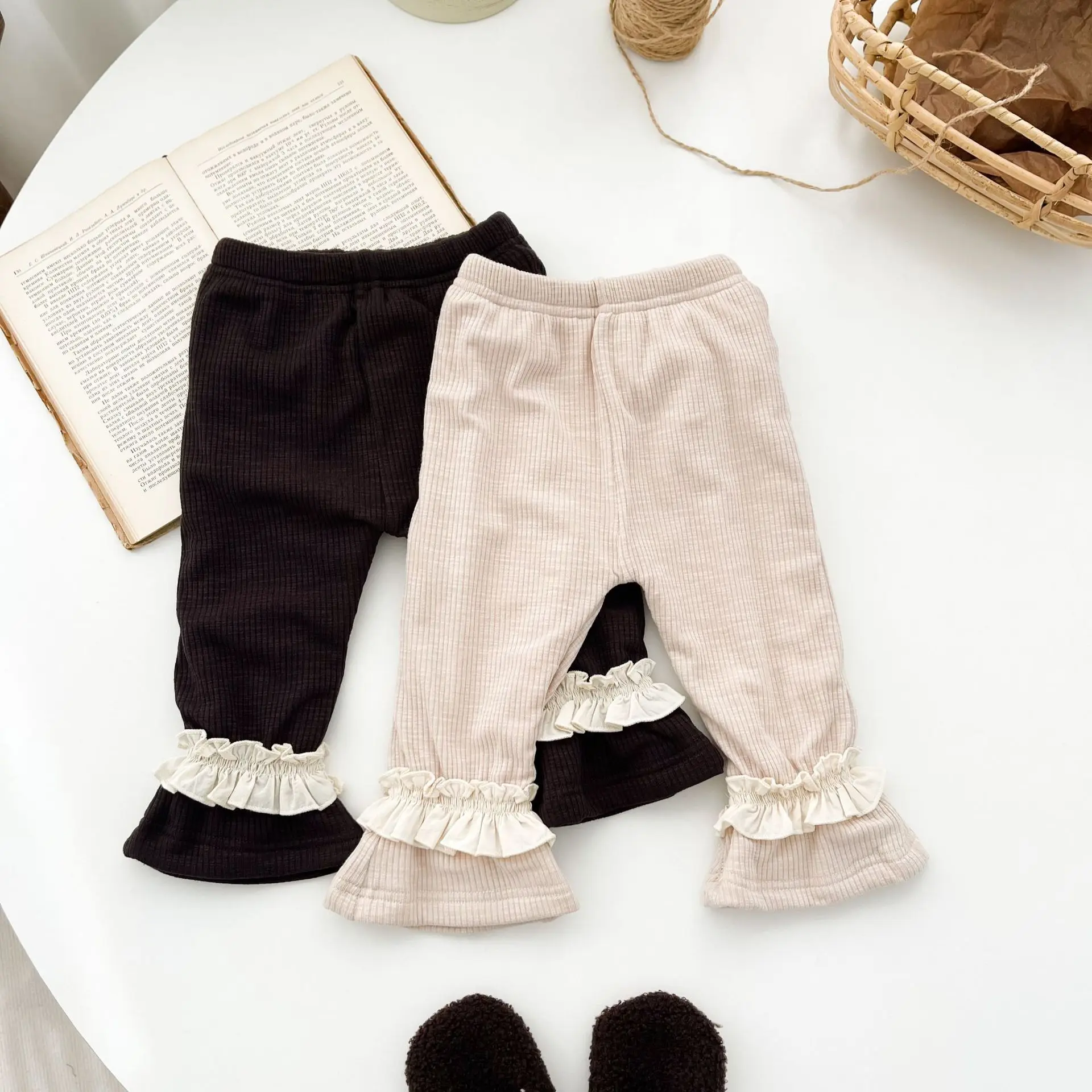 

Autumn Winter Newborn Ribbed Fleece Warm Leggings Girl Infant Solid Ruffle Plus Velvet Thick Boot Cut Kid Fashion Cotton Pants