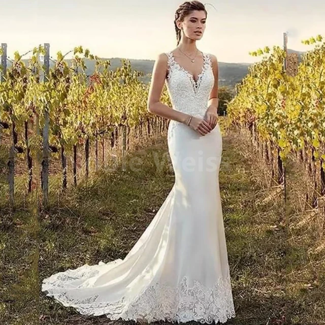 Mermaid Wedding Dress with Lace Applique and Sweep Train Bridal Gown Customized 1