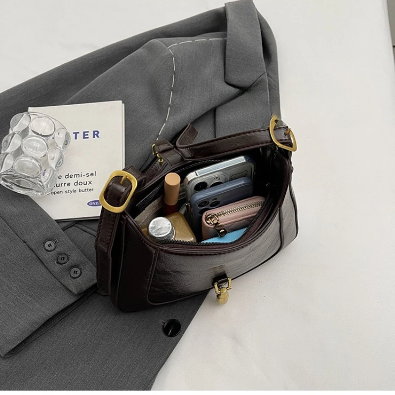 حقيبة كتف أنيقة وعصرية بتصميم ريترو، مثالية للاستخ...