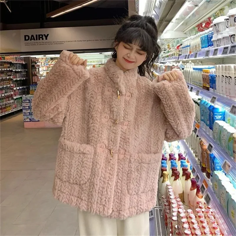 Lamb Hair Small Fragrant Style Coat for Women Autumn and Winter Thickened 2023 New Korean High Grade Cow Horn Button Coat P126