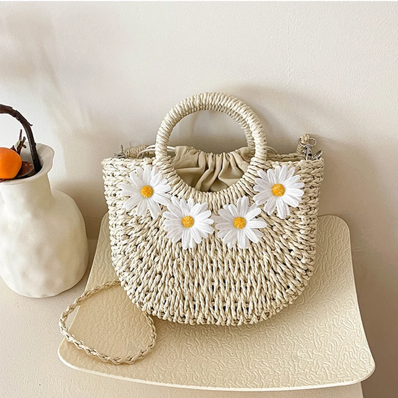 Women's Large Capacity Handwoven Daisy Straw Rattan Crossbody Shoulder Bag Hollow out Design Summer Beach Handbag