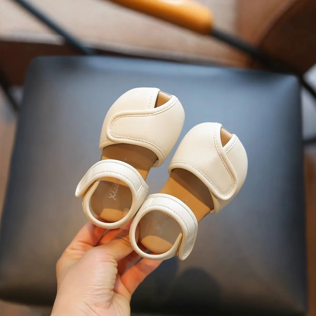 New Summer Aged 0-3 Cute Sandals Baby Shoes For Girl Non-Slip Soft-Soled Children Toddler Kids Sandals With Covered Toes Walkers