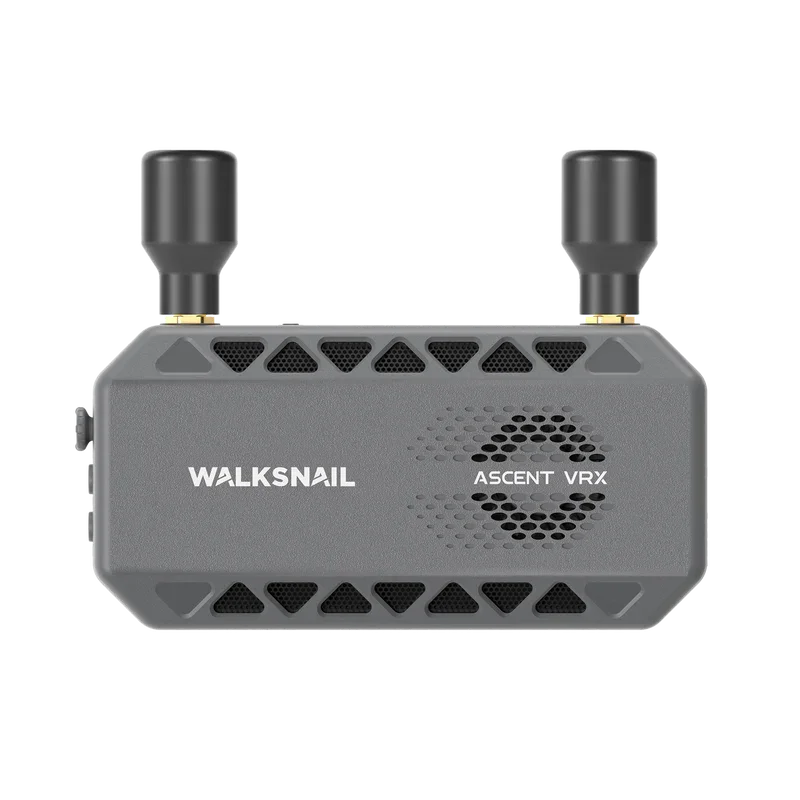 VTX Lite installé sur un drone FPV, connecté au VRX Ascent pour une latence de 35ms et 6KM de portée.