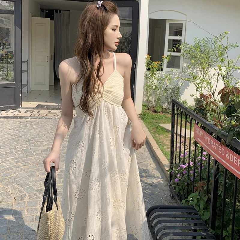 

Женское кружевное платье на бретельках, белое длинное платье средней длины с открытой спиной и V-образным вырезом, лето 2023
