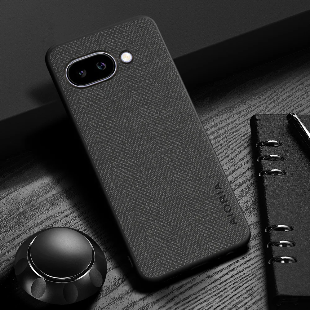 Wood Grain Leather Cover: Simplistic, Lightweight & Durable Smartphone Case