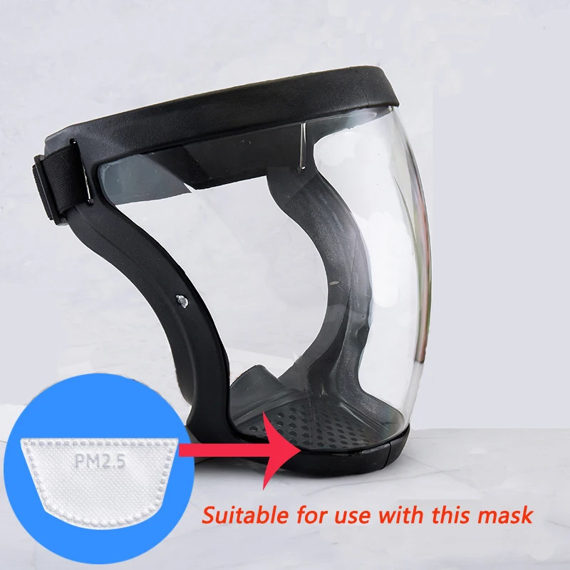 Masque FFP3 blanc avec plis et valve de respiration, vue de côté.