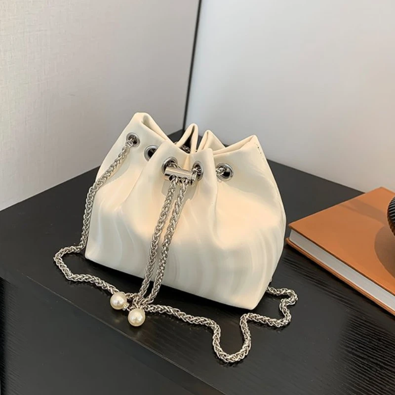 

Повседневные однотонные сумки через плечо из искусственной кожи с открытым карманом, женская сумка с внутренним отделением, плиссированная женская сумка на ремешке, 2024