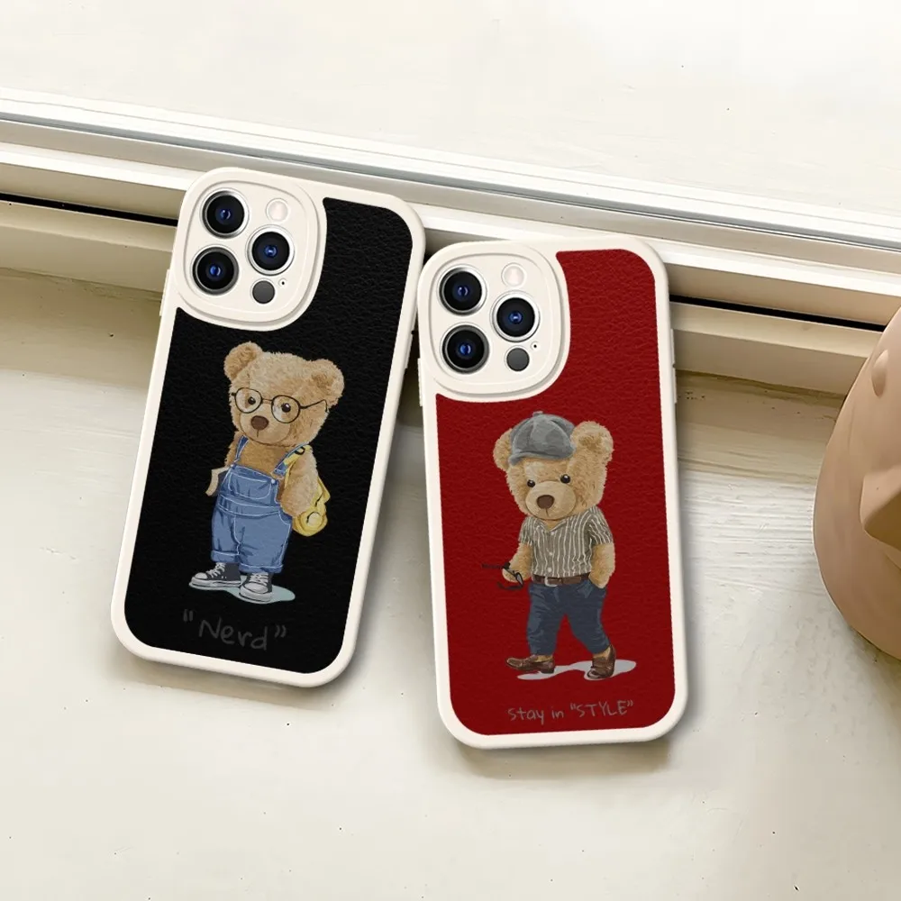 Fashion Brand Bear Phone Case White Soft Silicone For Iphone 11 13 15 14 12 Pro Max Mini X Xr 8 Plus Se2020 Leather Cover
