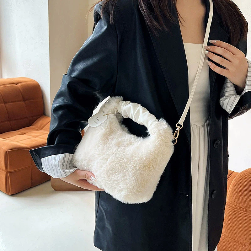 Luxury Designer Winter Plush Shoulder Bag for Women Soft Ladies Clutch Purse Cute Fashion Party Underarm Handbag