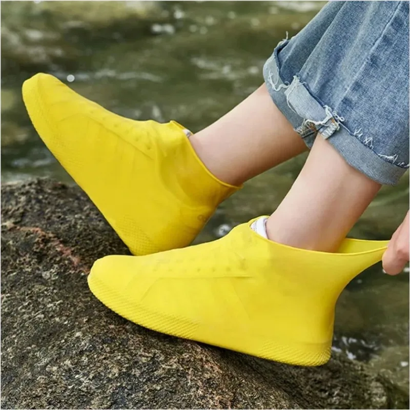 รูปสินค้า 1คู่รองเท้าบู๊ท overshoes สำหรับการใช้งานกลางแจ้งรองเท้ากันน้ำซิลิโคนฝาครอบรองเท้าในวันฝนตกนำมาใช้ใหม่ได้ไม่ลื่นฝน