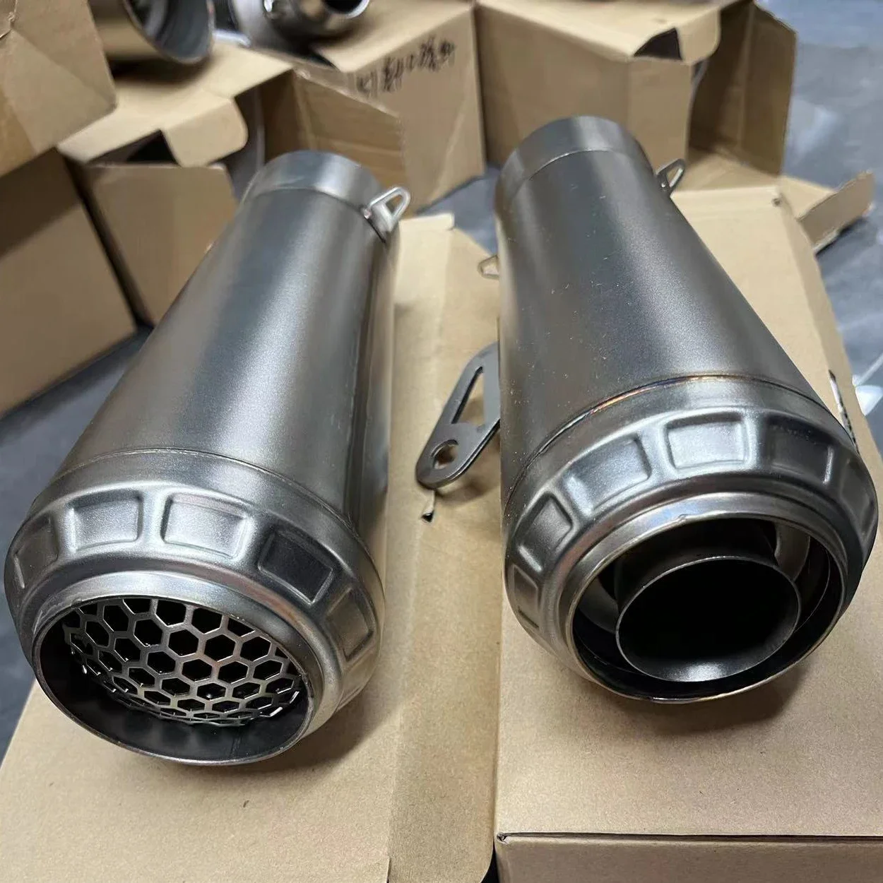 범용 화살표 오토바이 배기 머플러, 가와사키 250/300 R3 R6 R25 MT07/09/10 ZX6R/10R Z800 Z900 CB400 ETC, 51mm, 60mm