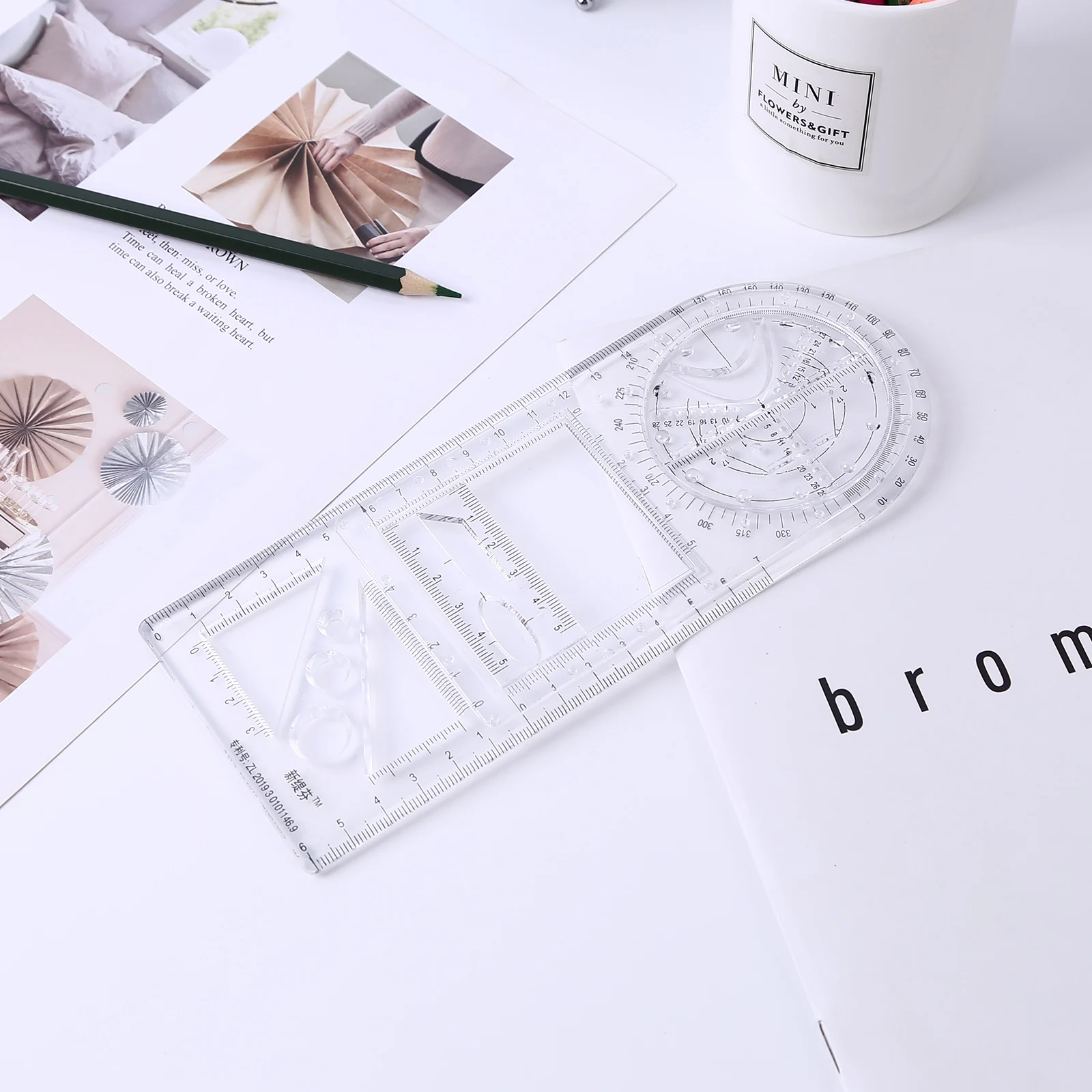다기능 기하학적 자 측정 도구 휴대용 기하학적 원형 템플릿 학생 디자이너를 위한 경량 플라스틱