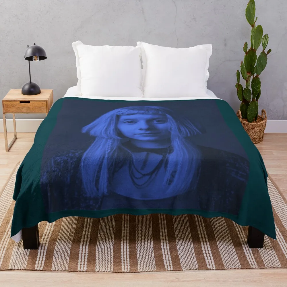 

Aurora Aksnes Classic Essential Throw Blanket sofa bed Hairy manga Summer Blankets