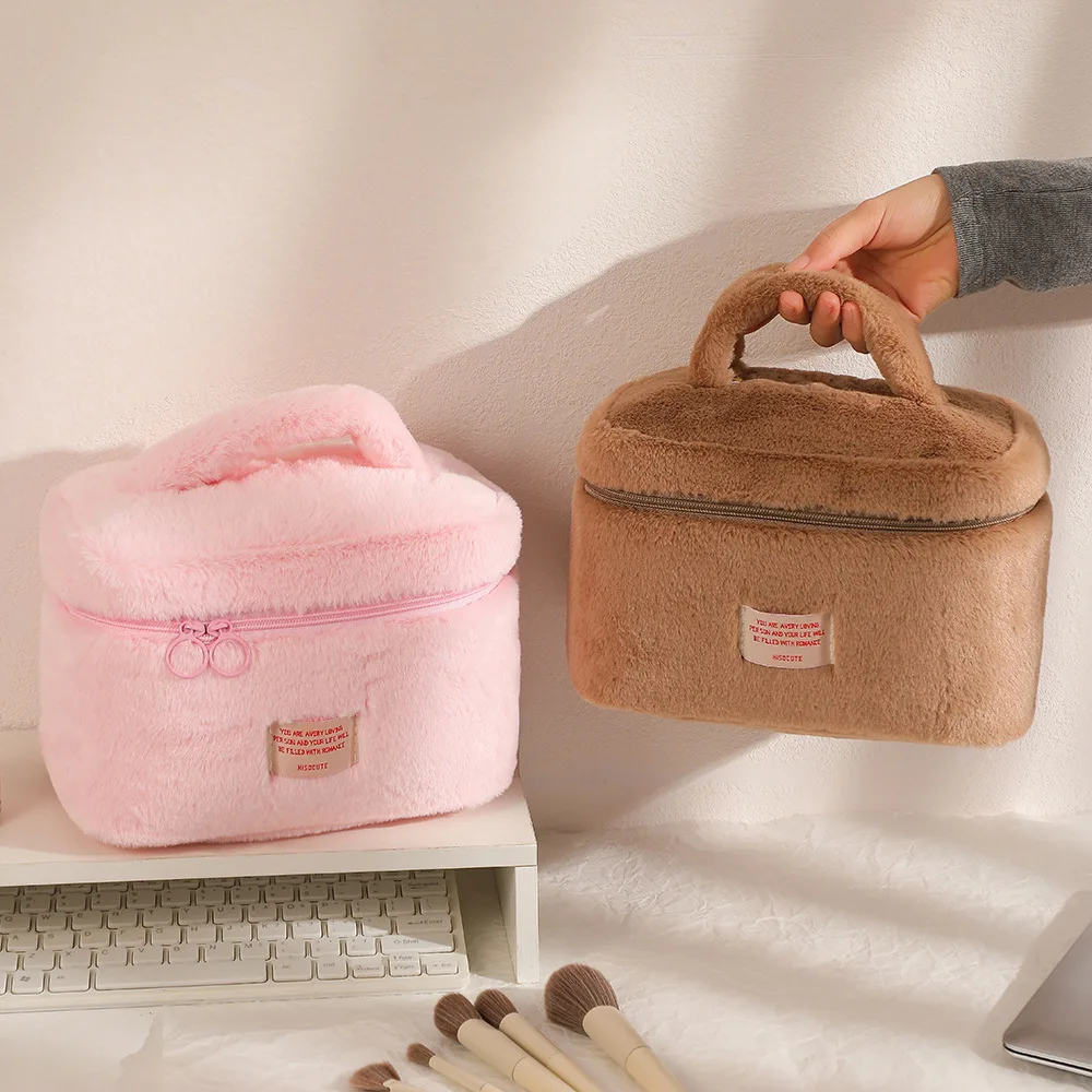 Soft Plush Large Capcity Makeup Bags For Women Daily Cosmetics Organzier Simple Style Tote Travel Toiletry Bag  sac a main 3