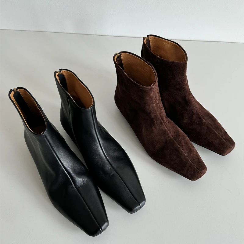 

The Upper of The Women's Boots Is Made of The First Layer of Cowhide, and The Inner Layer Is Made of The First Layer of Pigskin
